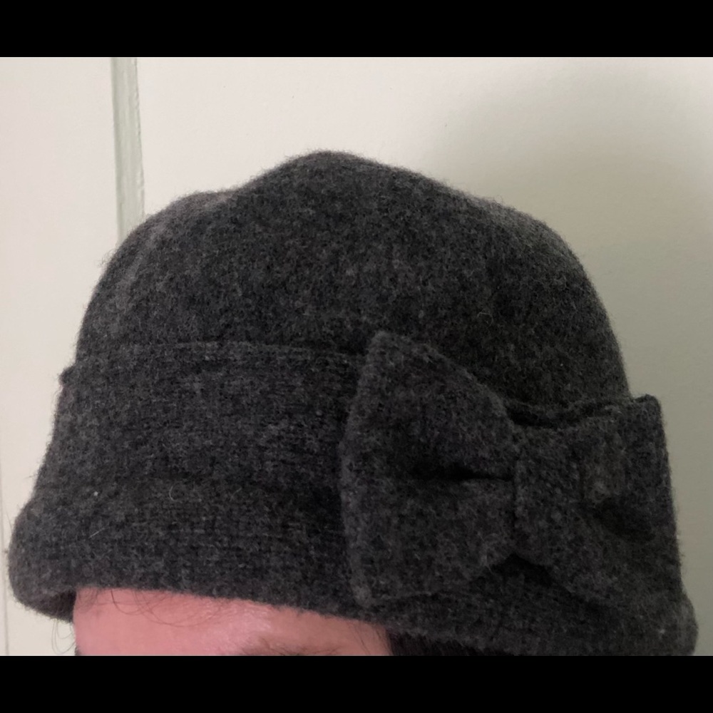 Grey Wool Hat with Bow